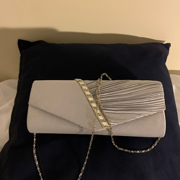 Mother of the Groom - Picture 1 of 4